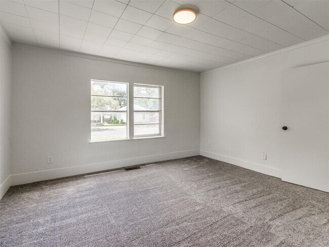 Building Photo - 425 E Eufaula St