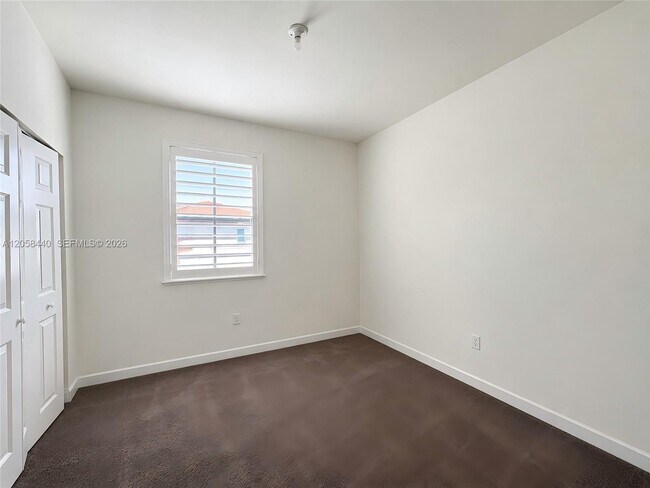 Building Photo - 11362 SW 151 Ave