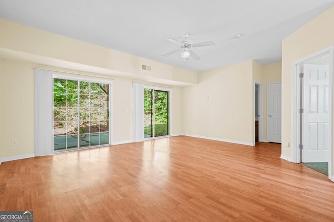 Building Photo - 2705 Waymar Dr SW