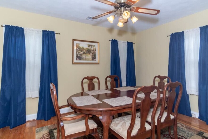 Building Photo - 4629 Rosemont Dr