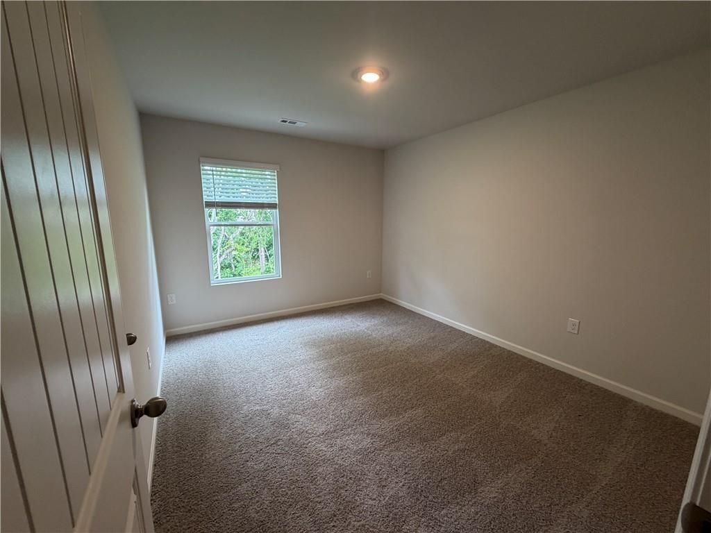 Building Photo - 36 Berryville Dr