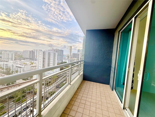 Building Photo - 60 SW 13th St