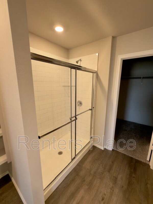 Building Photo - 14 Stonegate Dr