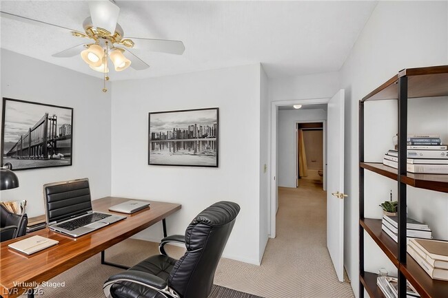 Building Photo - 935 Derringer Ln