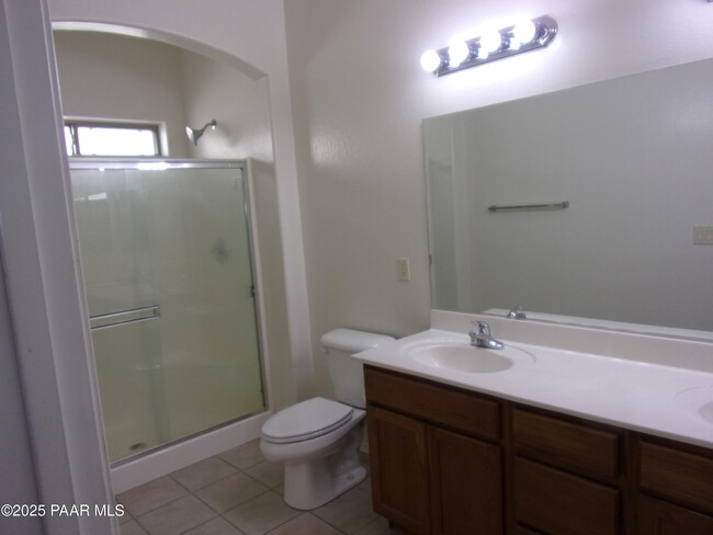 Building Photo - 6815 E Sandhurst Dr