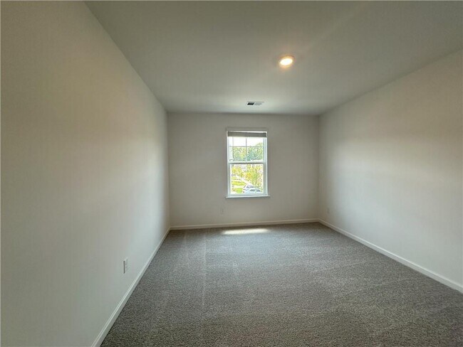 Building Photo - 612 Blue Sky Blvd