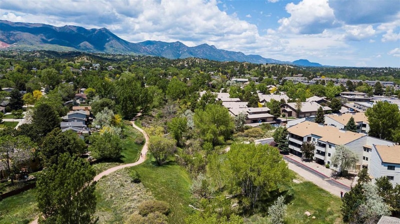 Building Photo - 6540 Delmonico Dr