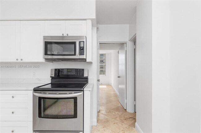 Building Photo - 5700 Collins Ave