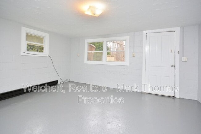 Building Photo - 1150 Shelton Rd
