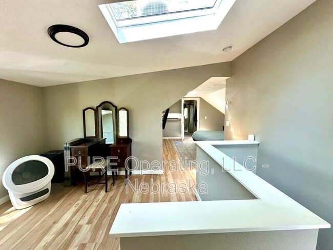 Building Photo - 5011 Miami St