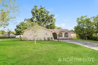 Building Photo - Enchanting Single Family Home | 3 BR/2BA | 1-Car Covered Parking