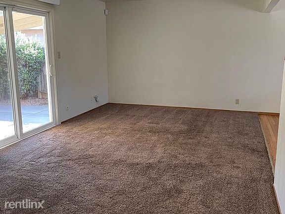 Building Photo - 3 br, 2 bath House - 561 Azalea Way