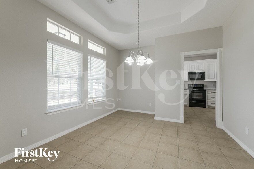 Building Photo - 295 Cypress Dr