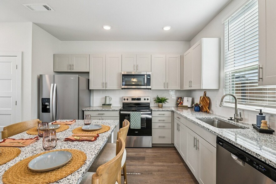 YardHomes Trailside Unit 908 Kitchen - YardHomes Trailside - Historical Access