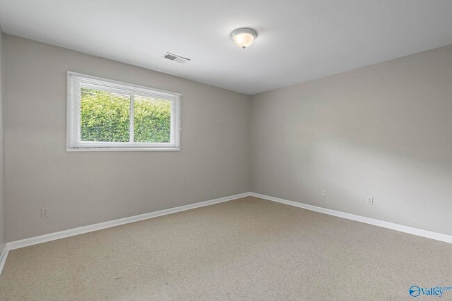 Building Photo - 1508 Owens Dr SE
