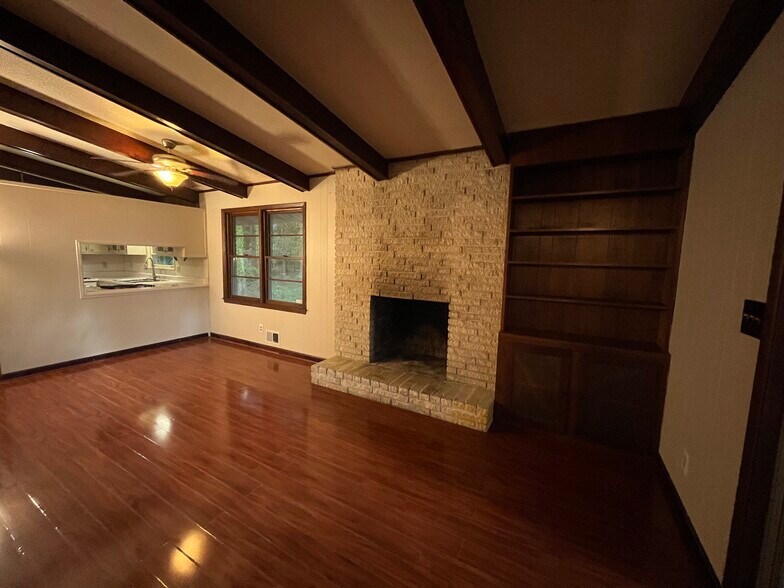 Building Photo - 2906 Branchwood Dr