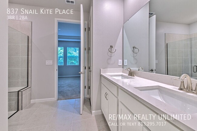 Building Photo - 837 Snail Kite Pl