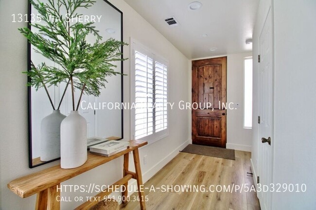 Building Photo - 13135 Via Sherry