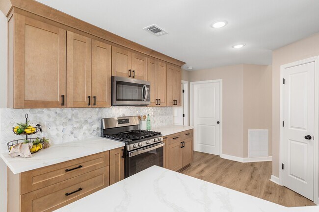 Building Photo - 2826 Creek Manor Dr