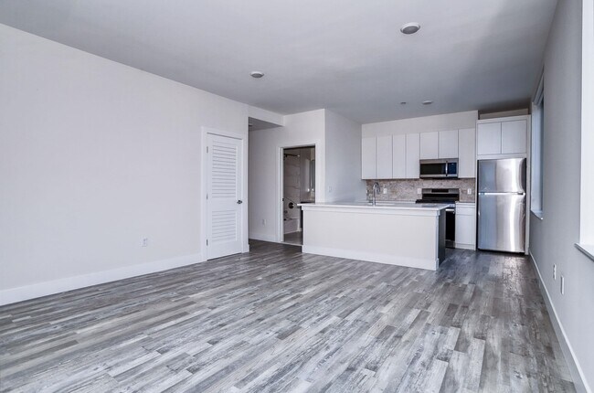 Building Photo - 140 Avenue B