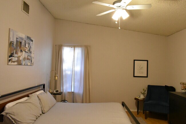 Building Photo - 9103 Texas Sun Dr