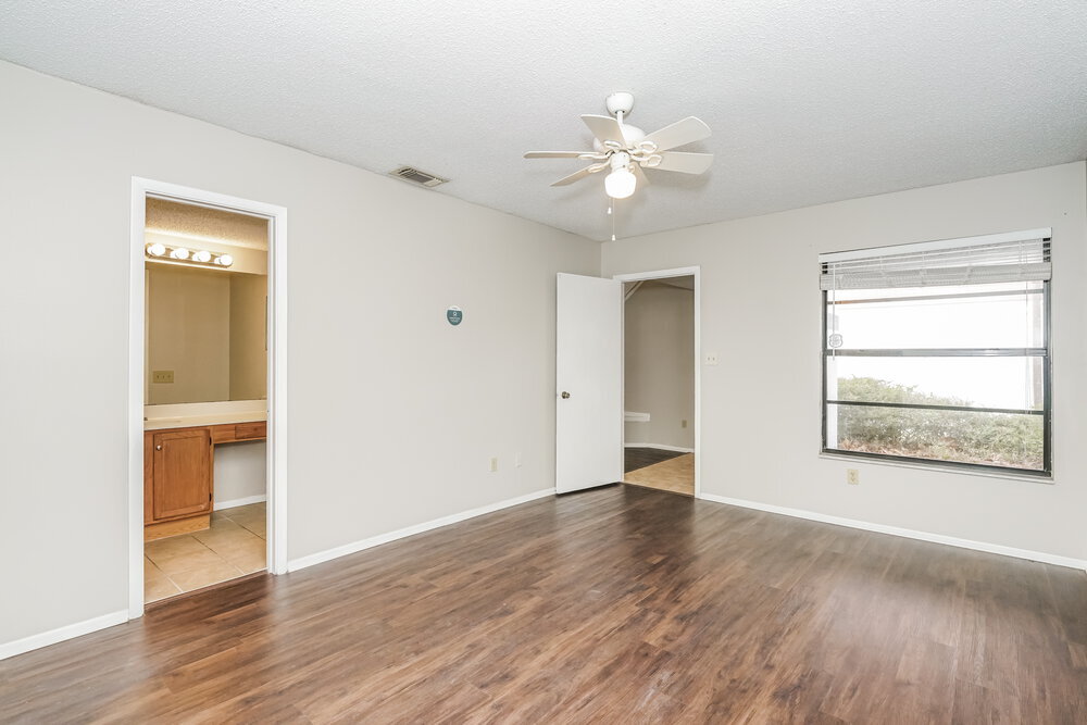 Building Photo - 3581 S St Lucie Dr