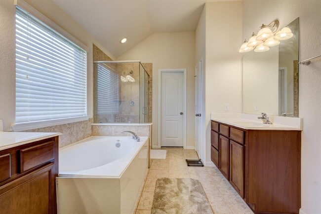 Building Photo - 23707 Walnut Maze Ct