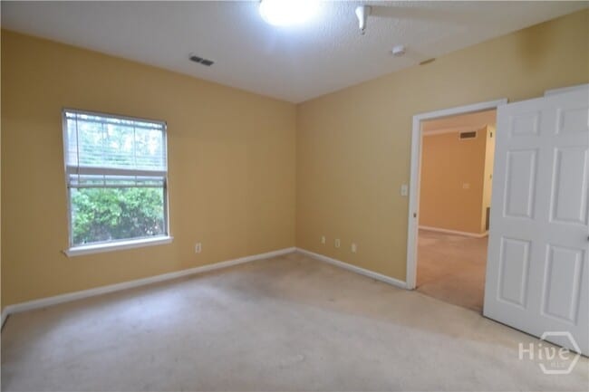 Building Photo - 1202 Walden Park Dr