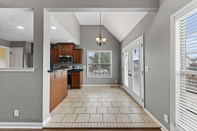 Building Photo - 1484 Apache Way