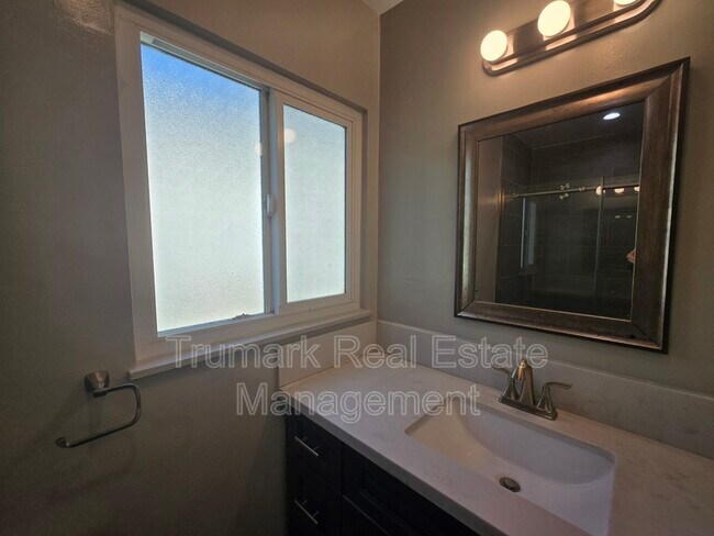 Building Photo - 1303 N Brand Blvd