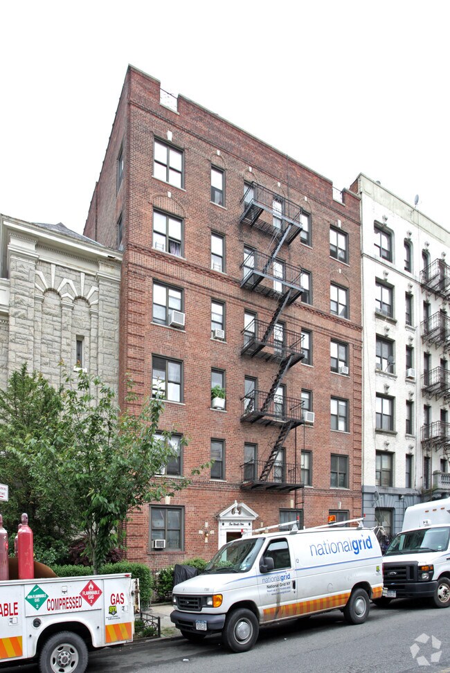 Primary Photo - Ambassador Apartments
