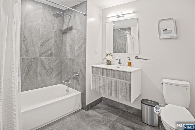 Building Photo - 6401 Park Ave