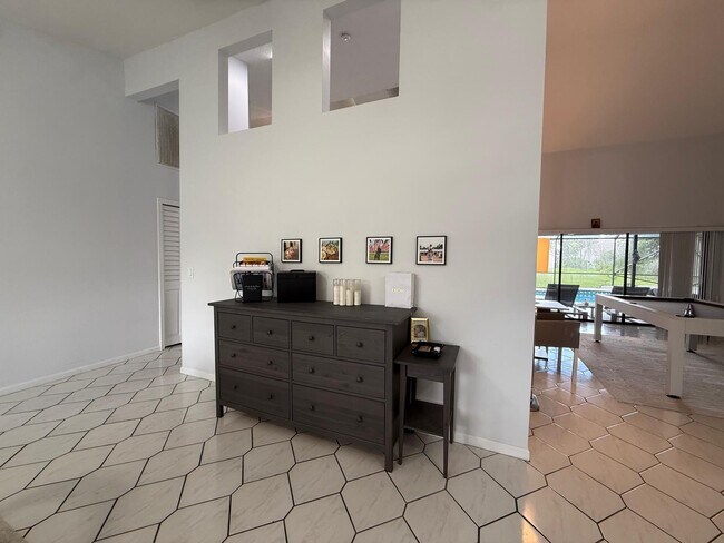 Building Photo - 14544 Autumn Ave