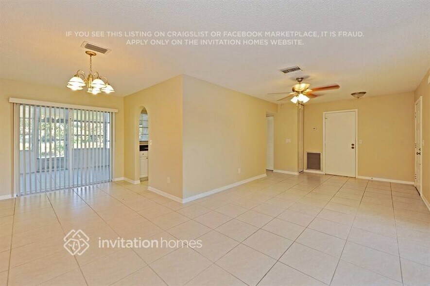 Building Photo - 5209 Windlaff Ave