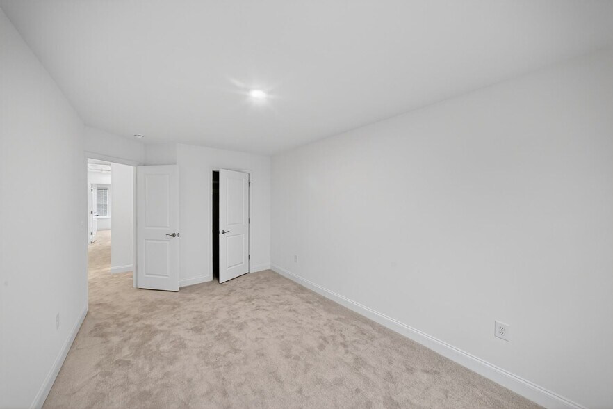 Building Photo - 16 Honeydew Wy