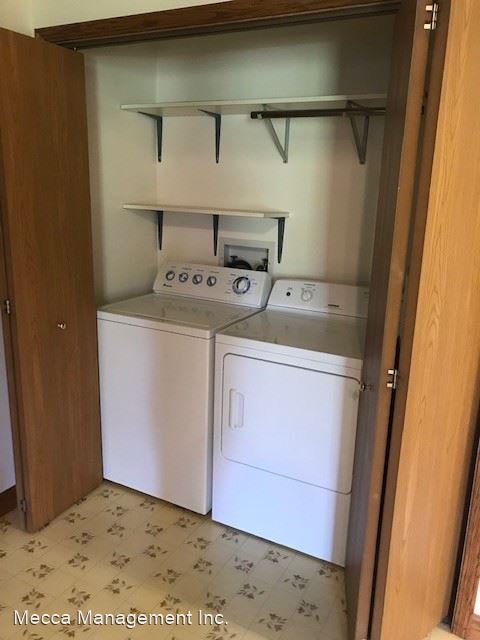 Building Photo - 780 Trail Dr