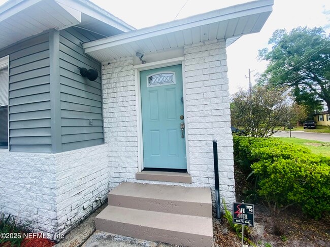 Building Photo - 4808 Lawnview St