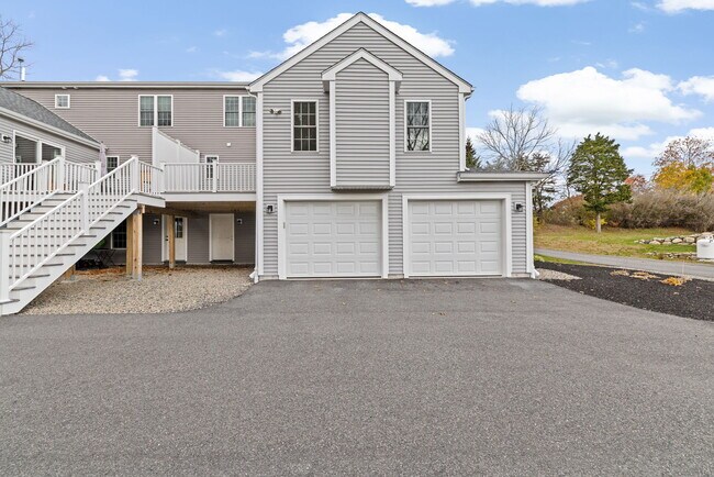 Building Photo - 145 Driftway