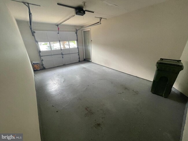 Building Photo - 11303 Kings Crest Ct