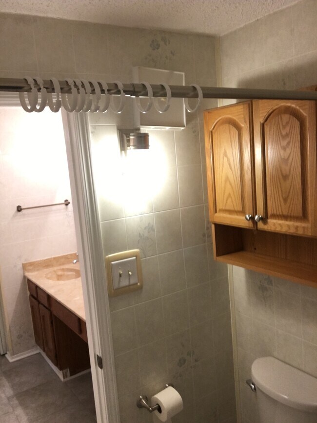 Building Photo - 3117 Sondra Dr