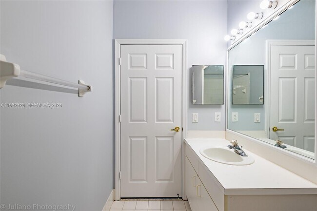 Building Photo - 16061 Emerald Cove Rd