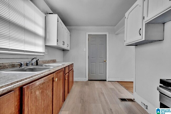 Building Photo - 972 53rd St N