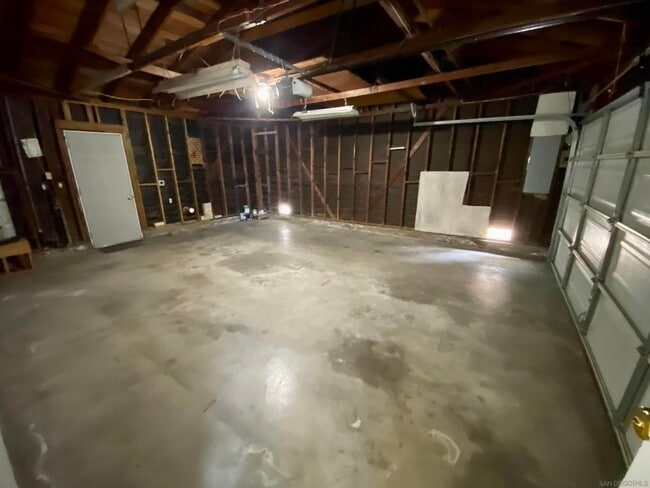 Building Photo - 1741 Lahoud Dr