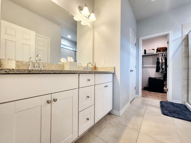 Building Photo - Beautiful 4 Bed / 2.5 Bath Home in Pfluger...