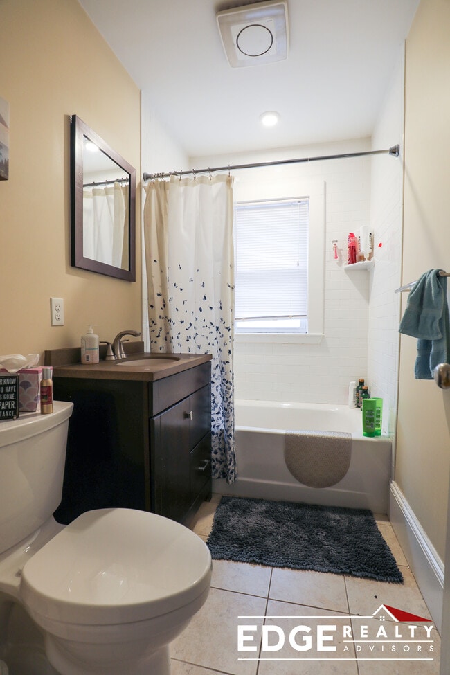 Building Photo - 34 Matchett St