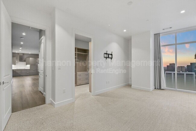 Building Photo - 4521 San Felipe St