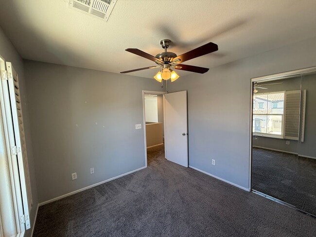 Building Photo - 684 Magrath St