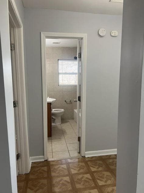 Building Photo - 305 W Oak St