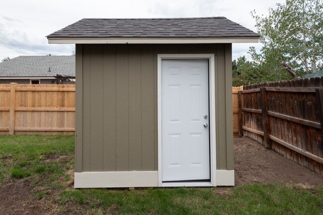 Building Photo - 63251 Gallop Ct