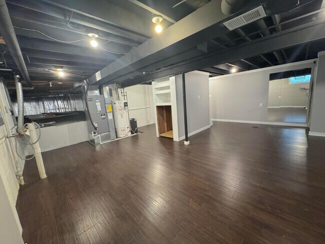 Building Photo - 2113 Smokymill Rd